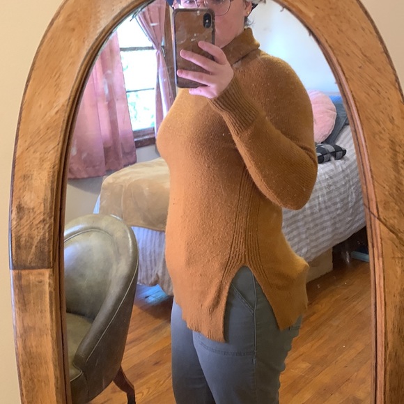 Rust Orange Turtle Neck - Picture 2 of 2